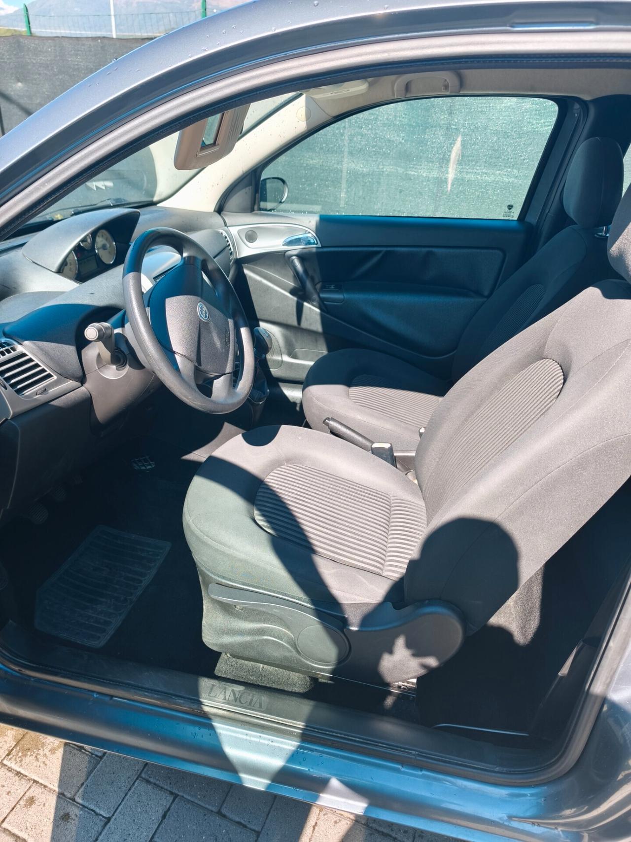 Lancia Ypsilon 1.2 benzina