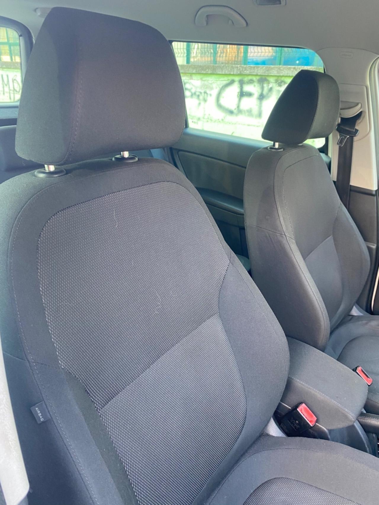 Skoda Yeti 1.6 TDI 2011 Full Optional TAGLIANDATA