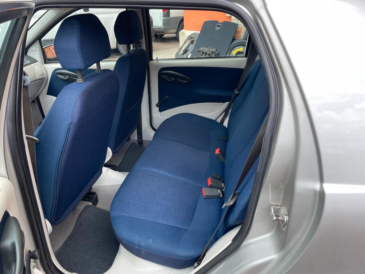 Fiat Punto 1.2i cat 5 porte ELX