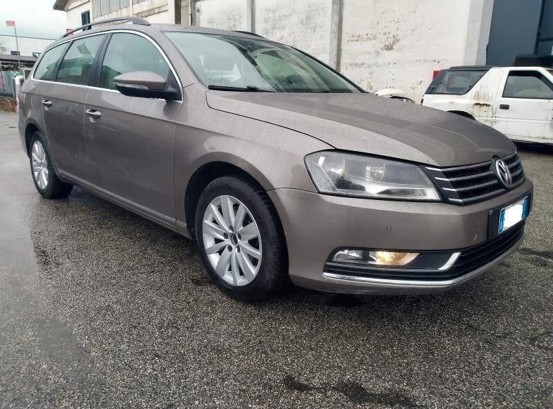 Volkswagen Passat Var. 1.4 TSI DSG Comfort. EcoFuel CON PROBLEMI AL CAMBIO!!!!!!