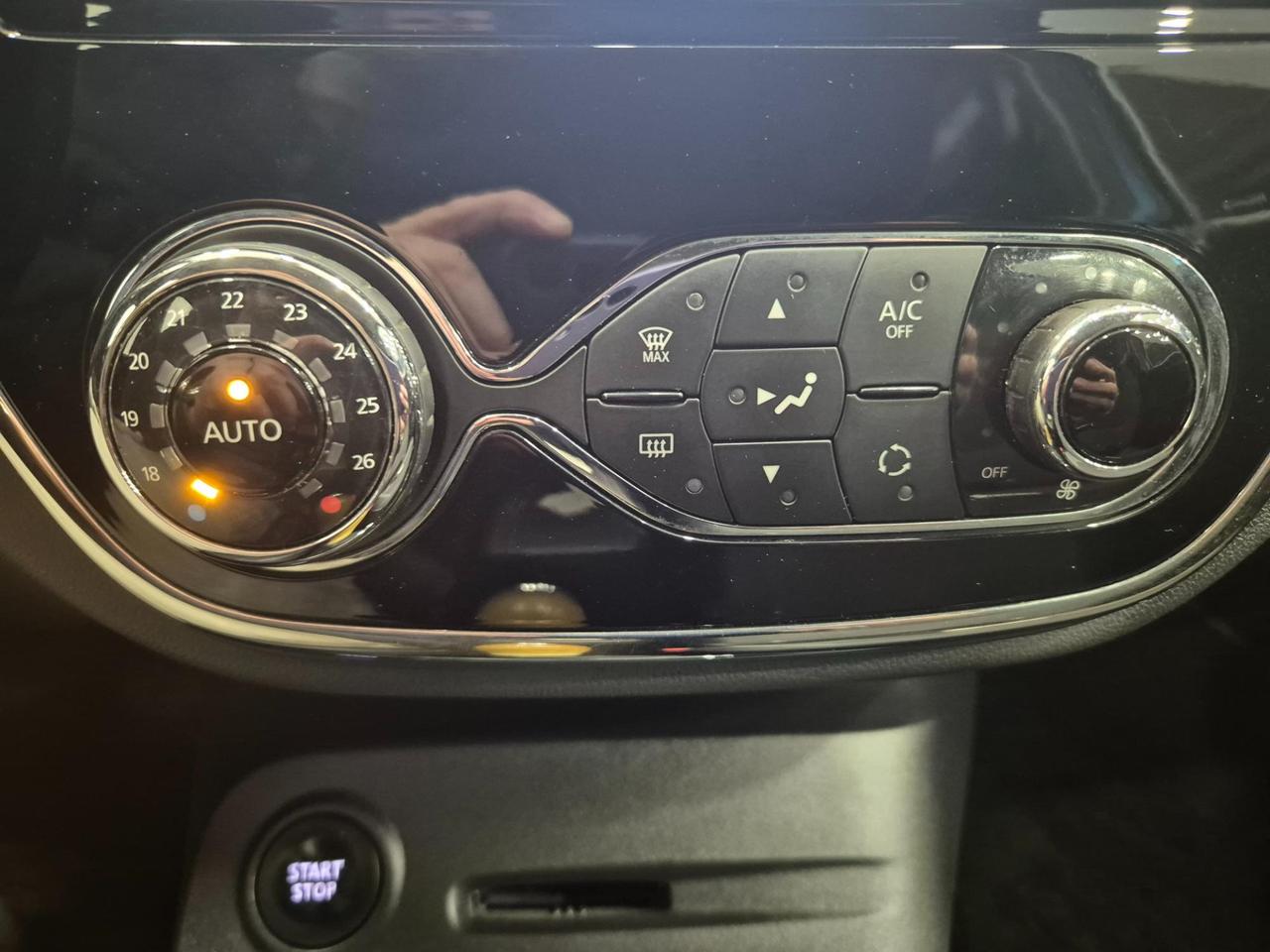 Renault Captur 1.5 dci Zen 90cv - NEOPATENTATI - UNIPROPRIETARIO - Cruise/Lim - Cam