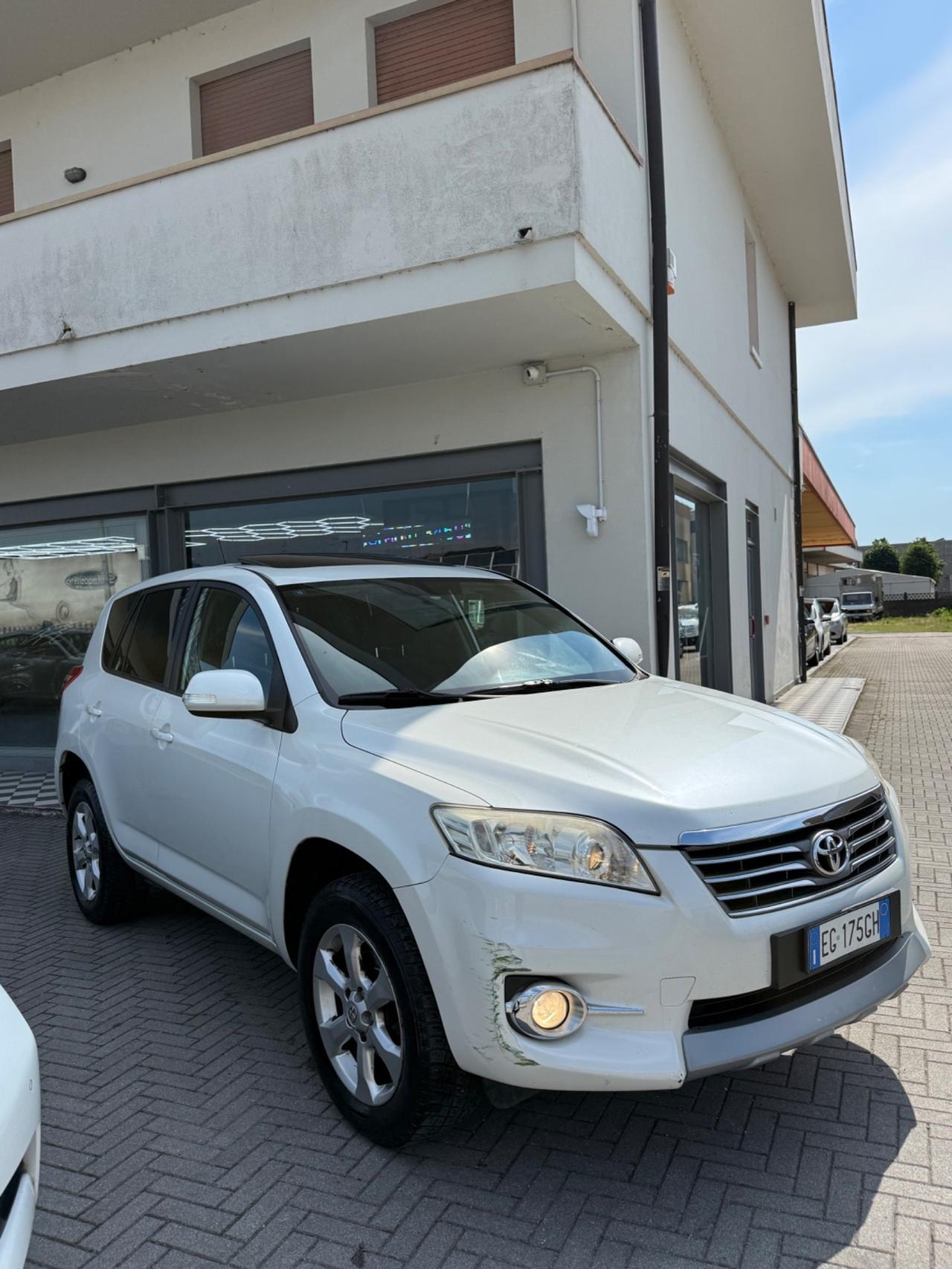 Toyota RAV 4 RAV4 Crossover 2.2 D-4D 150 CV DPF Exclusive