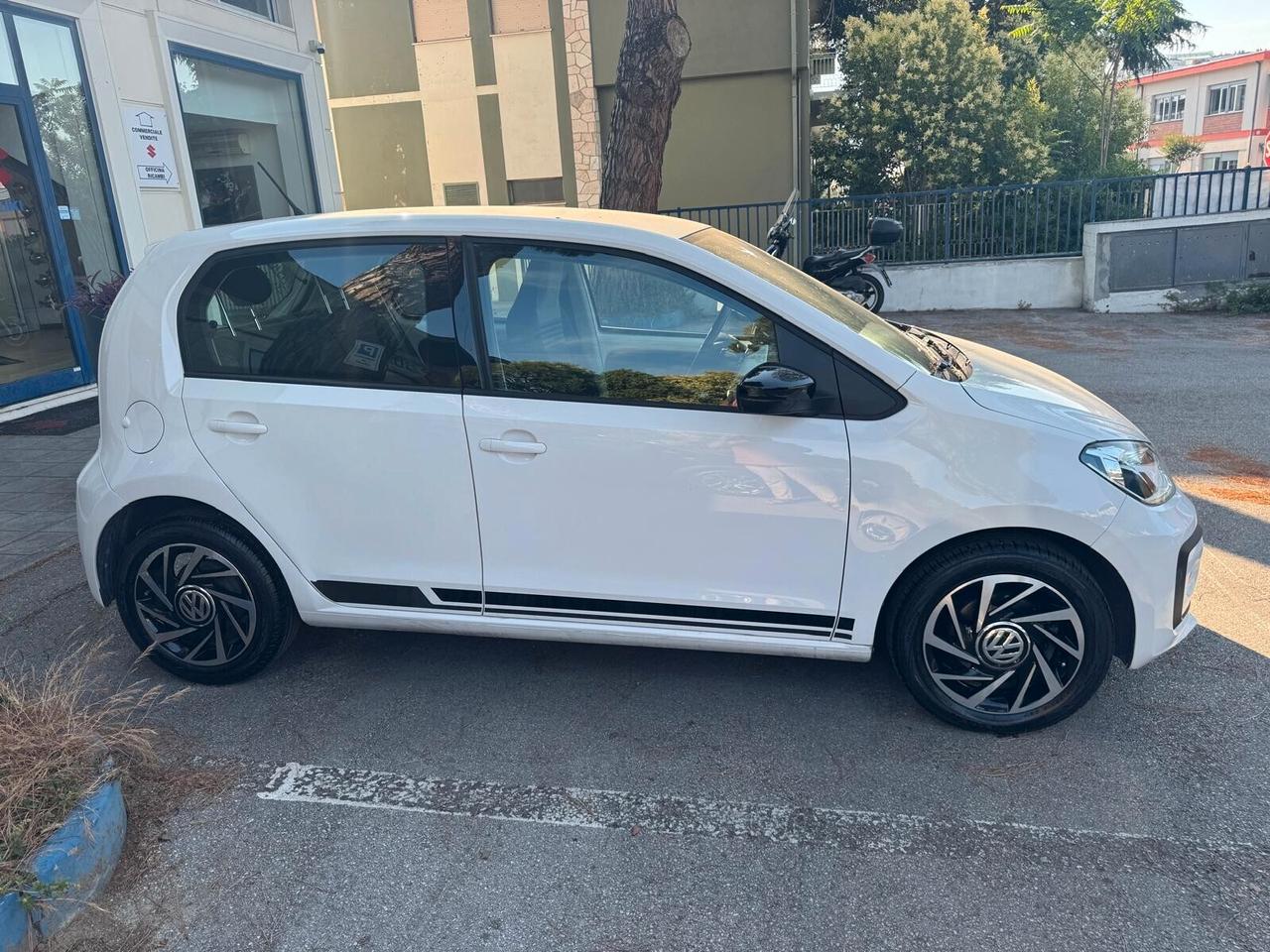 Volkswagen up! 1.0 5p. move BlueMotion Technology