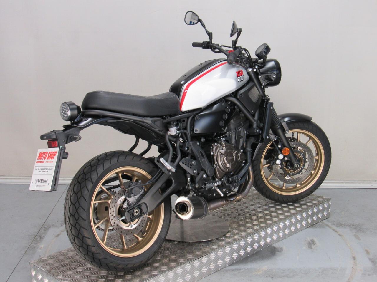 Yamaha XSR 700 ABS X-TRIBUTE SCARICO CARBON
