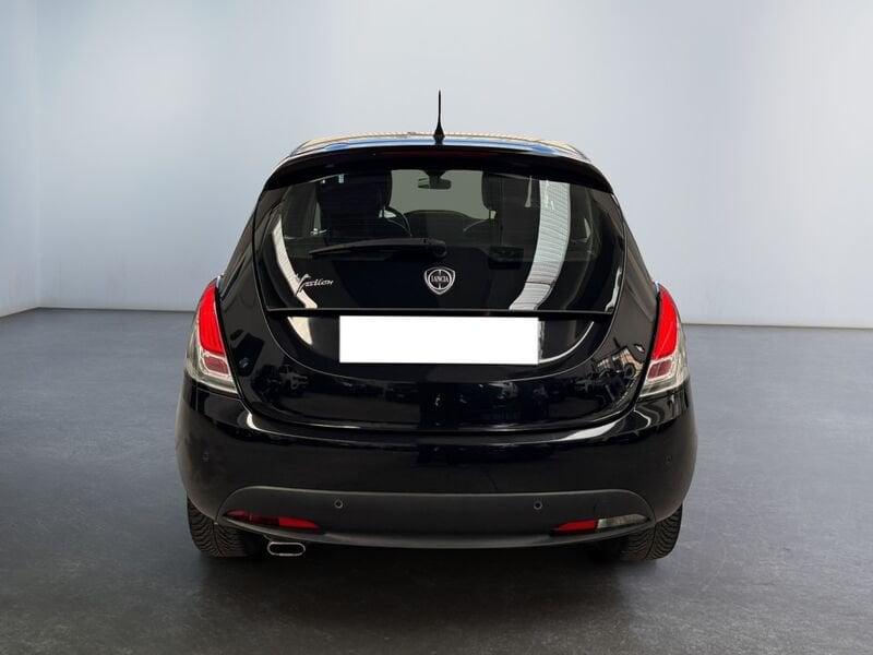 Lancia Ypsilon 1.2 69 cv Silver