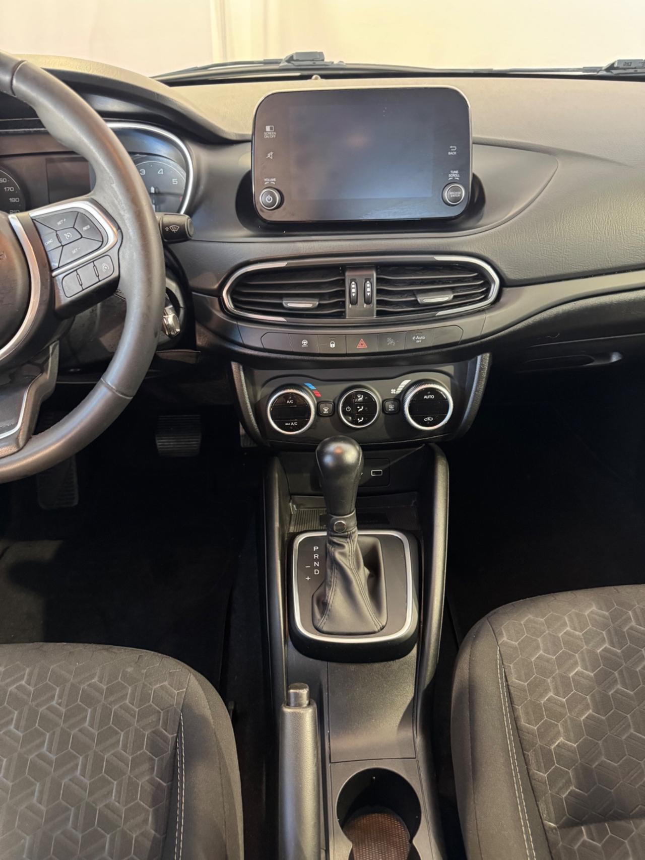 Fiat Tipo 1.5 Hybrid DCT 5 porte Cross