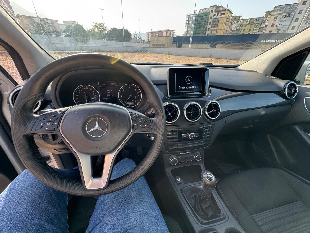 Mercedes-benz B 180 CDI BlueEFFICIENCY Executive