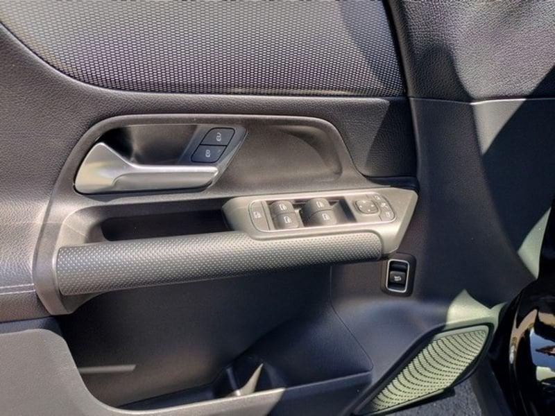 Mercedes-Benz GLB GLB 180 d Automatic Sport