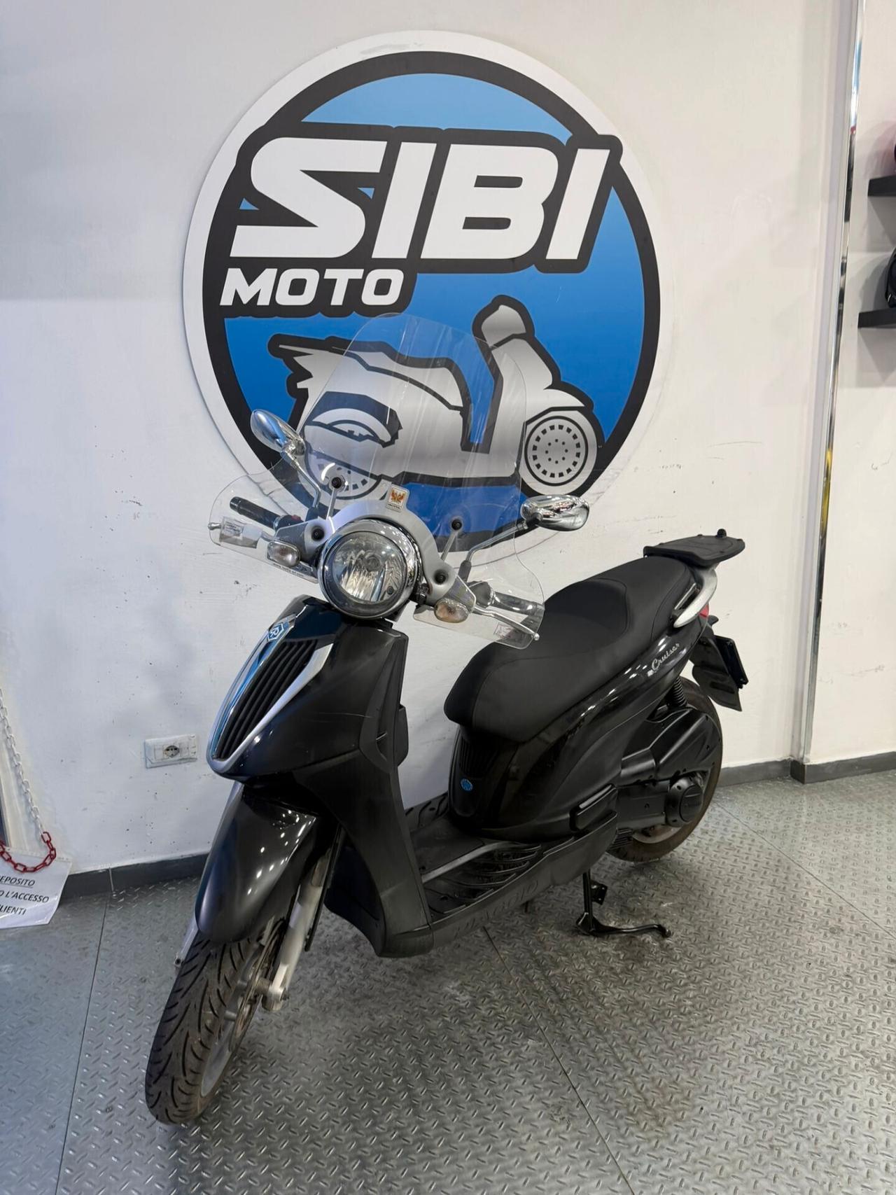 Piaggio Carnaby 300