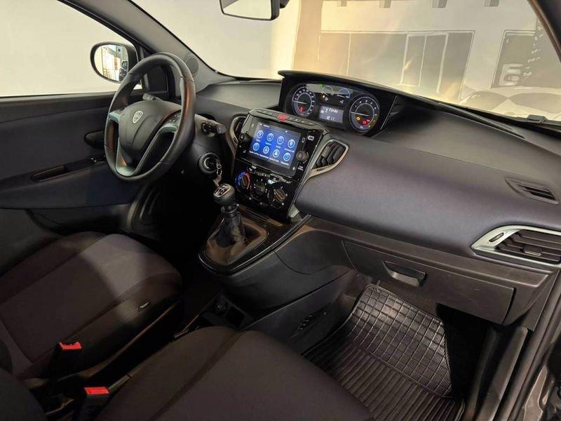 Lancia Ypsilon 3ª serie 1.0 FireFly 5 porte S&S Hybrid Platino