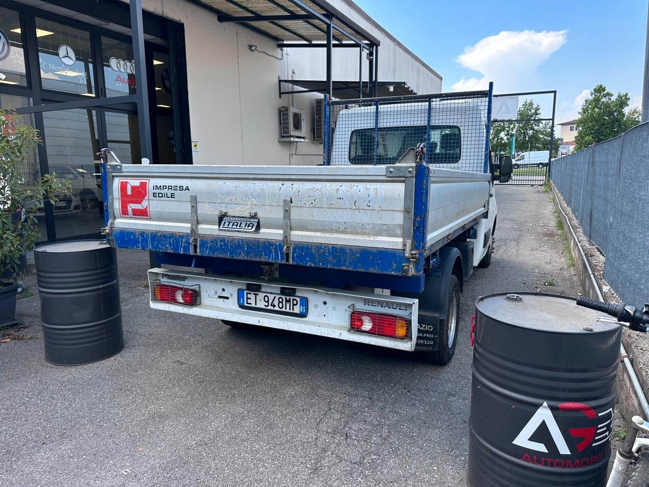 RENAULT MASTER 2.3 RIBALTABILE TRILATERALE