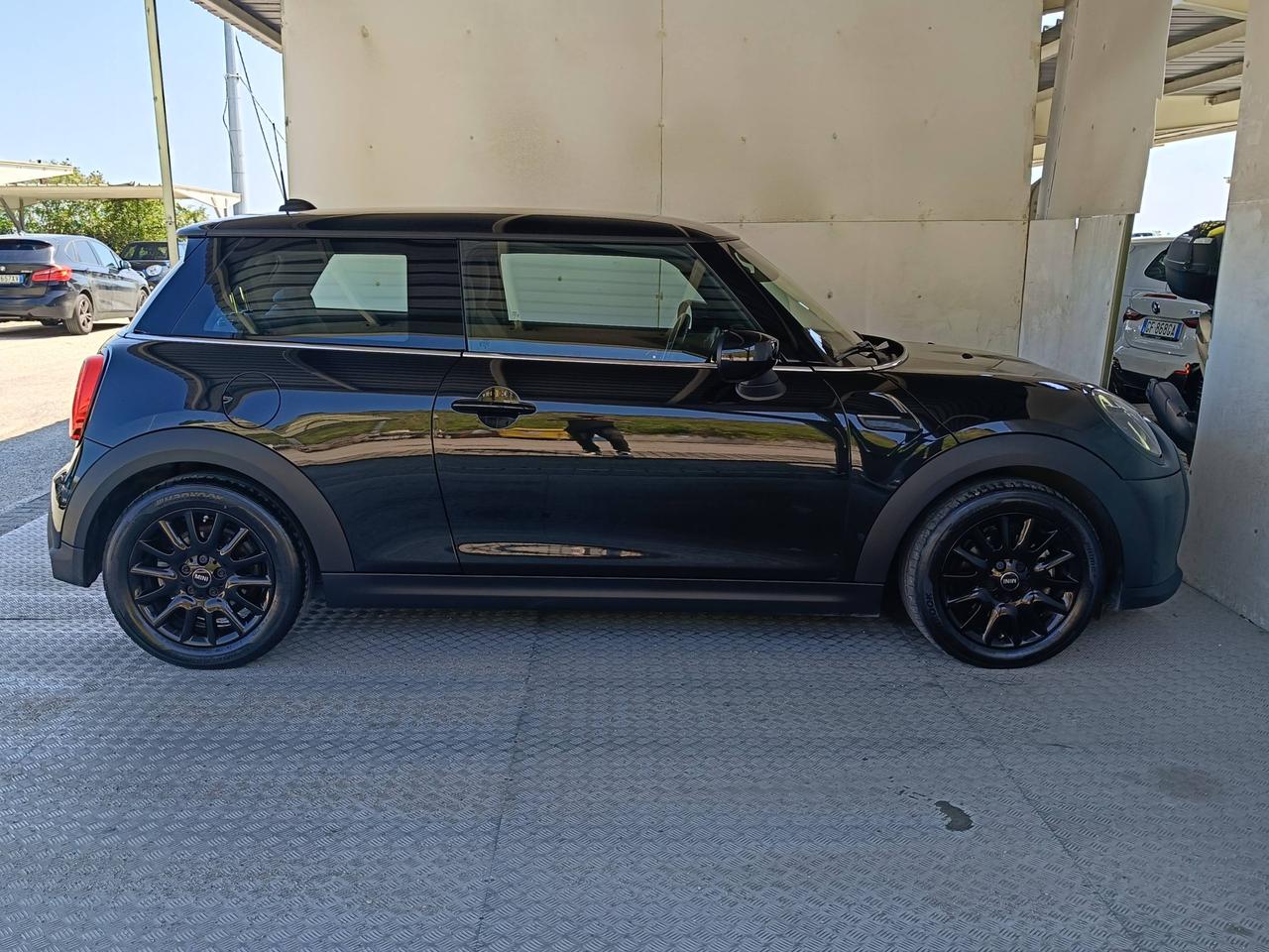 MINI Mini IV F56 2021 3p - Mini 3p 1.5 Cooper Classic auto