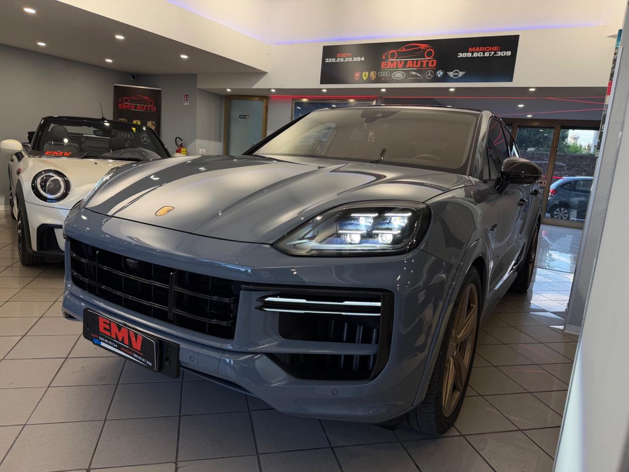 Porsche Cayenne 4.0 V8 Turbo E-Hybrid turbo 740cv