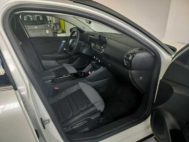 Citroen ë-C4 motore elettrico 136 CV Shine