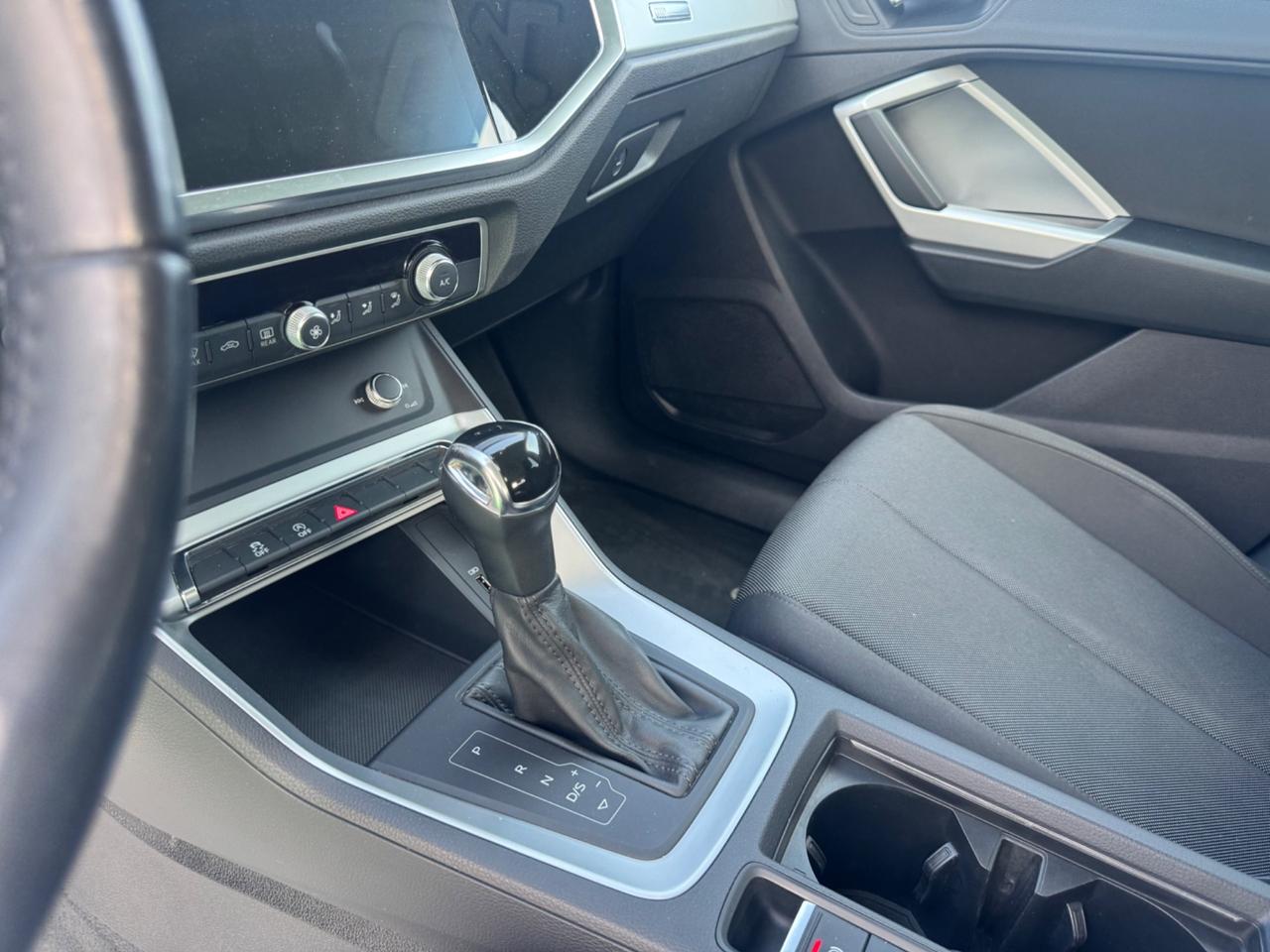 Audi Q3 2.0 TDI 150 CV S tronic line Edition