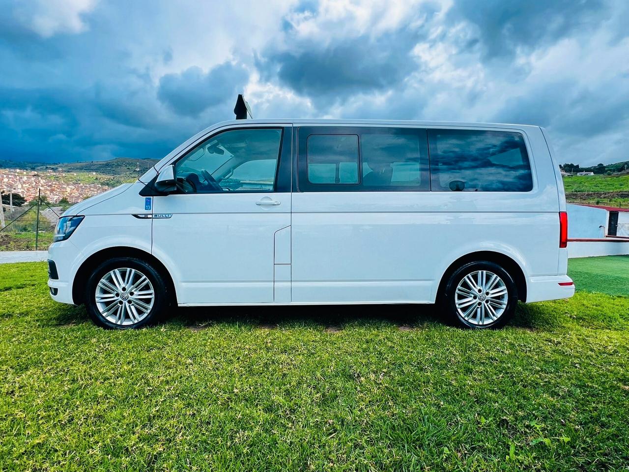 VOLKSWAGEN MULTIVAN 150 CV AUTOMATICA 7 POSTI