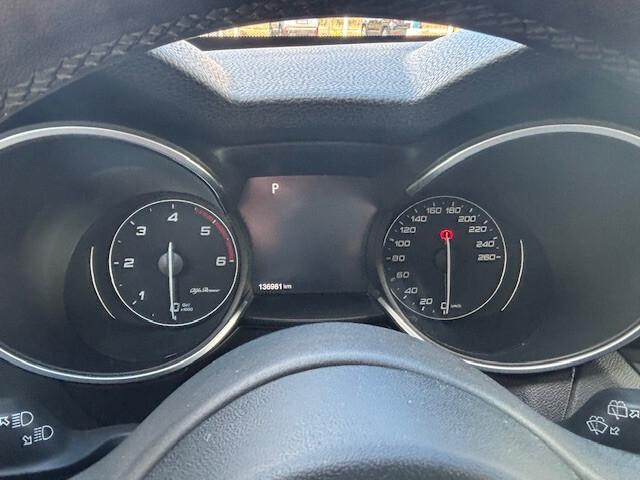 Alfa Romeo Stelvio 2.2 Turbodiesel 180 CV AT8 Q4 Executive