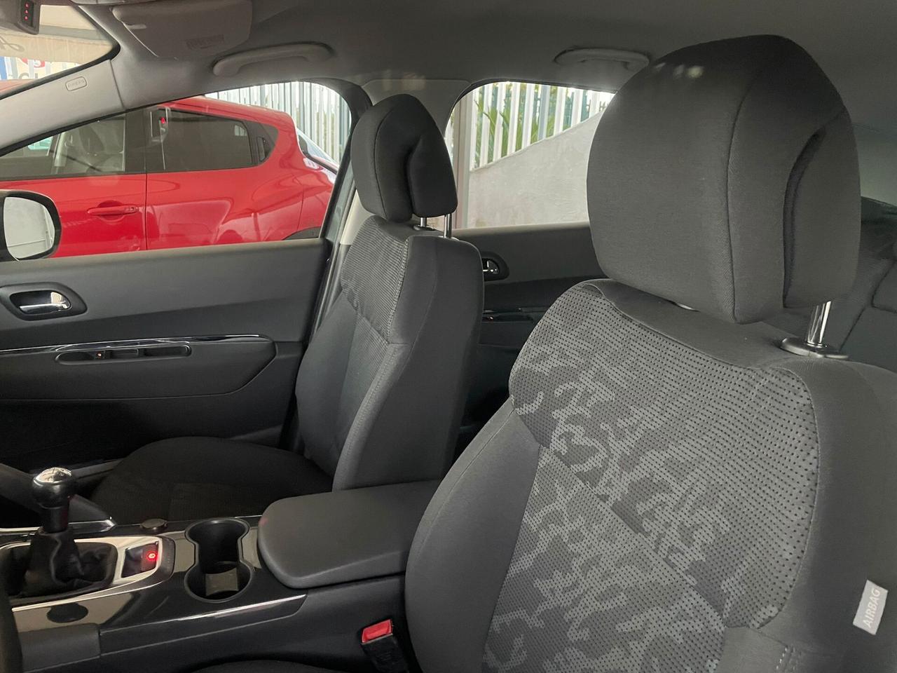 Peugeot 3008 1.6 VTi 120CV Active 60.000KM!!