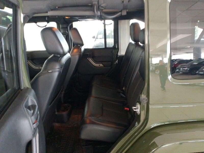Jeep Wrangler Unlimited 2.8 CRD DPF Sahara Auto