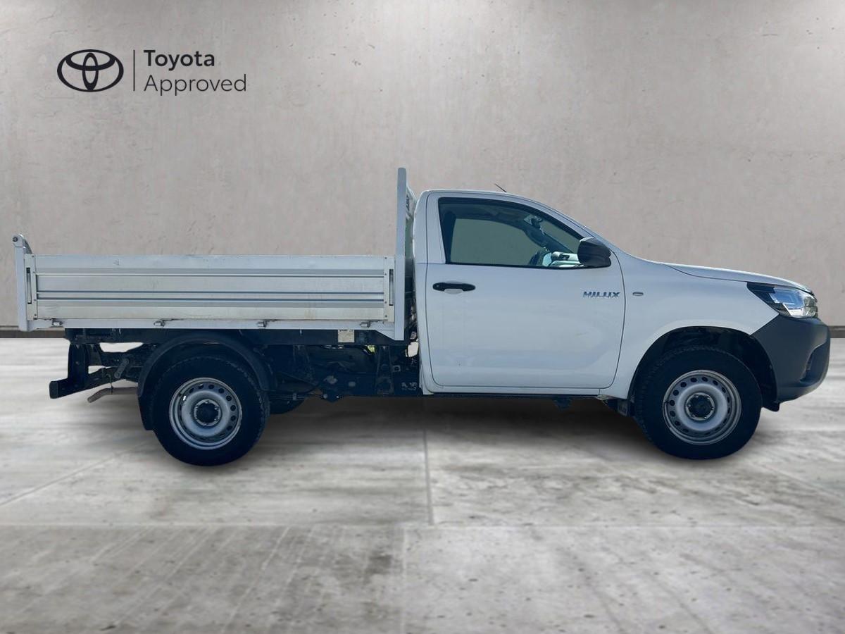 TOYOTA Hilux IV 2016 - Hilux 2.4 d-4d 4x2 Hilux my16