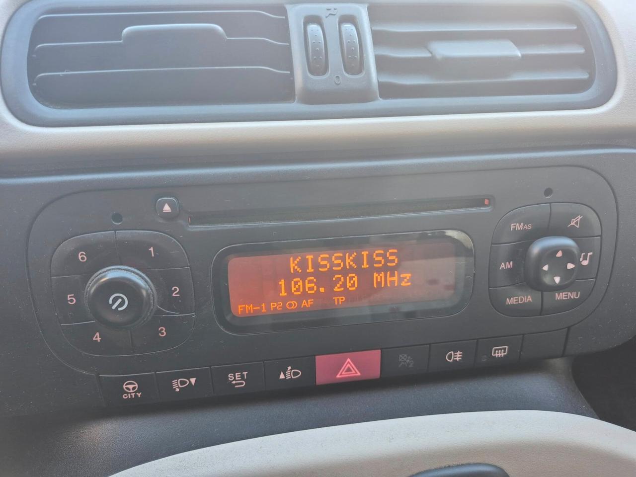 Fiat Panda 1.2 Lounge PARI AL NUOVO-------