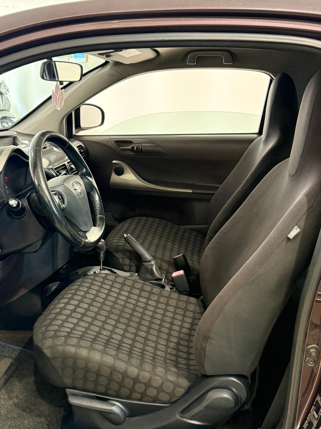 Toyota IQ 1.0 68cv AUTOMATICA Motore Nuovo