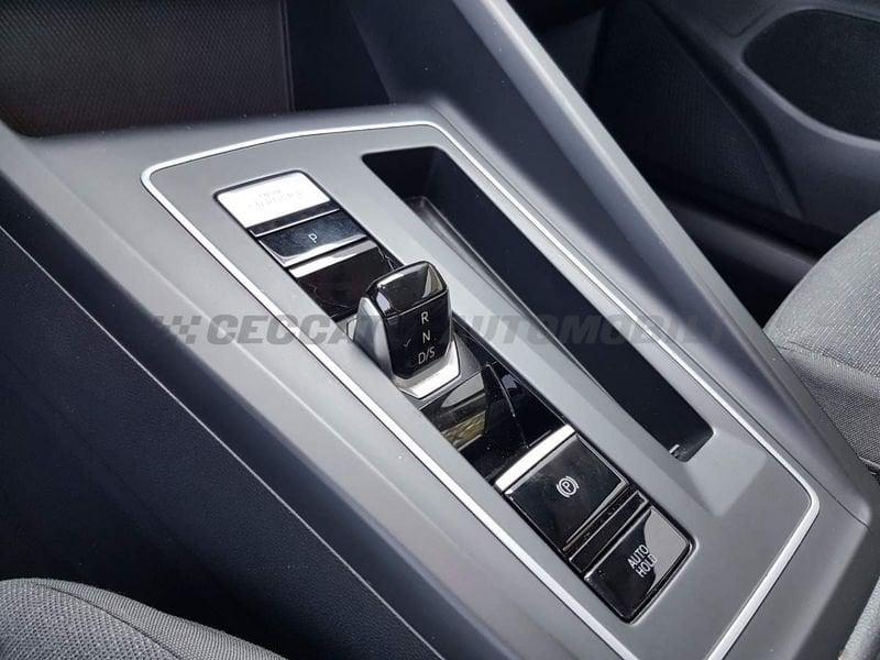 Volkswagen Golf Golf 1.0 etsi evo Life 110cv dsg