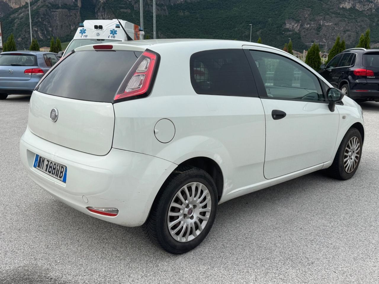 Fiat Punto Van 1.3 MJT 75CV PER COMMERCIANTI