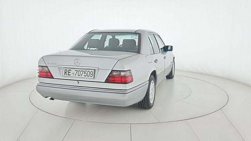 Mercedes-Benz Serie E E 200 cat Elegance ASI