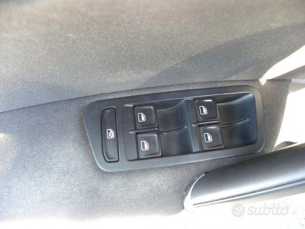 Volkswagen Golf Volkswagen Golf 7 - 1.6 TDI 5p. Comfortline BlueMotion