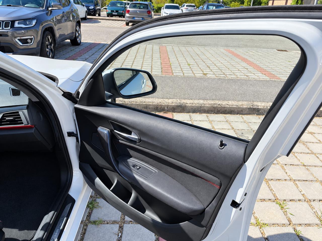 Bmw 116 116d 5p. Efficient Dynamics Sport