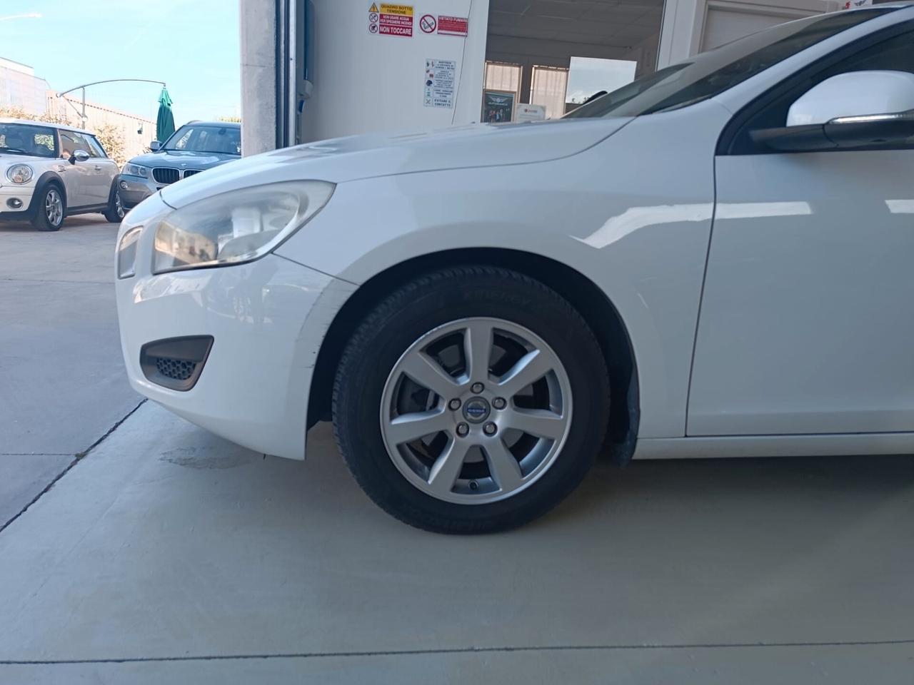 Volvo V60 D2 1.6 Summum