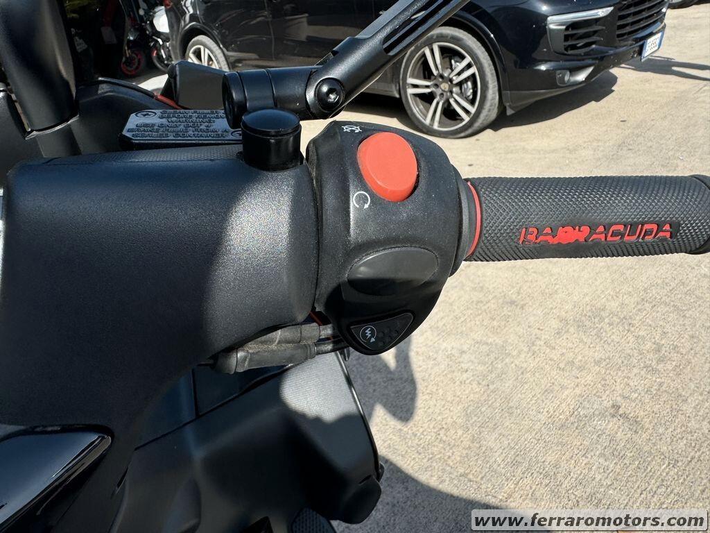 APRILIA SR-MAX SOLO 2499 EURO