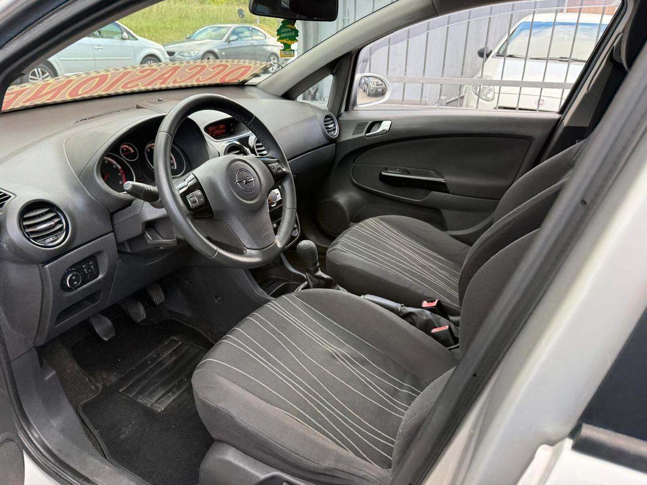 Opel CORSA 1.2 5 PORTE Club