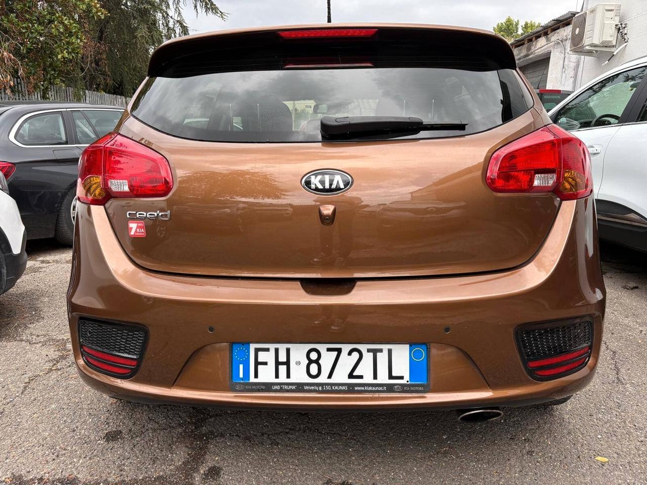 Kia Ceed cee'd 1.6 GDI 5 porte Cool automatica
