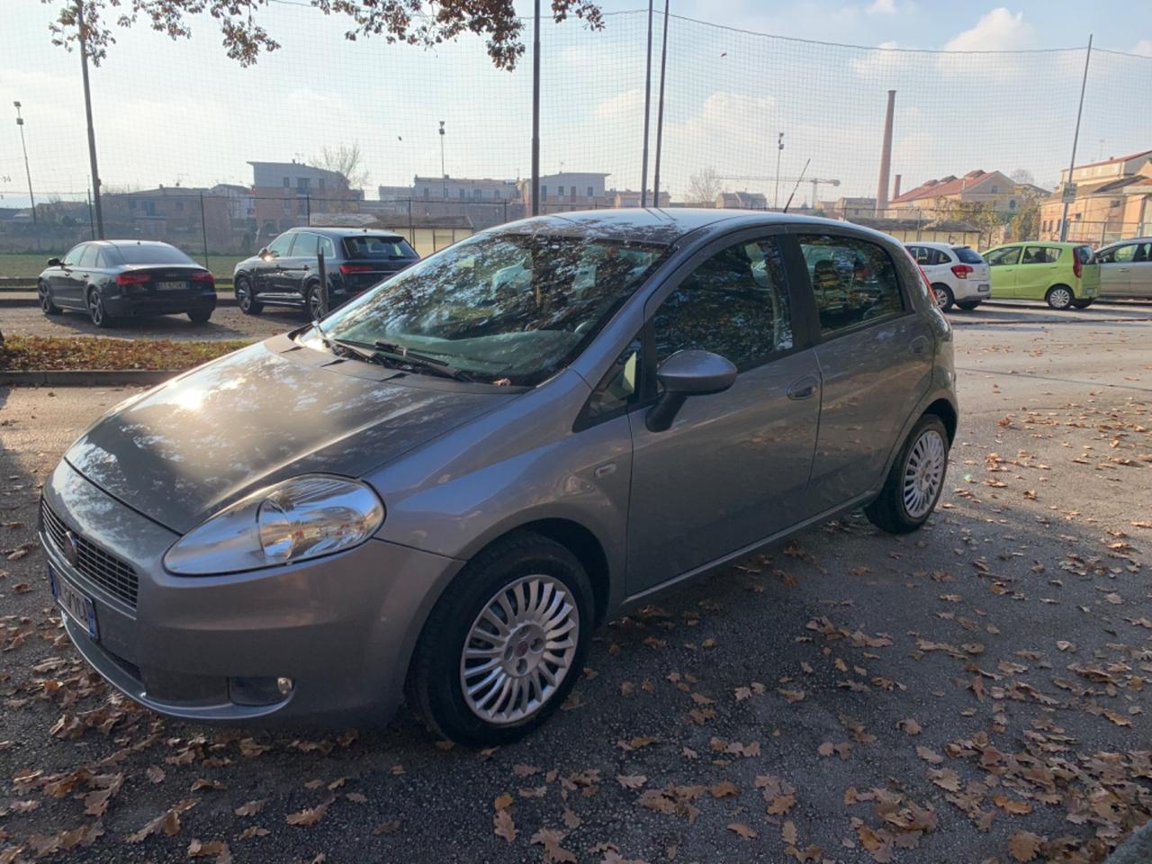 Fiat Panda Utilitaria 1.2 neopatentati