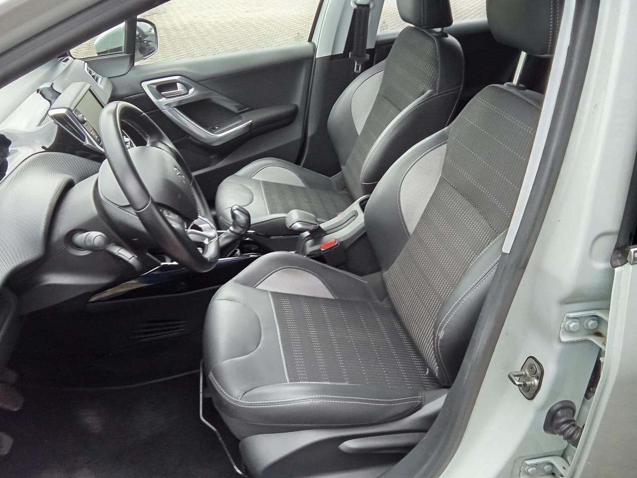 Peugeot 2008 BlueHDi 100 S&S Allure