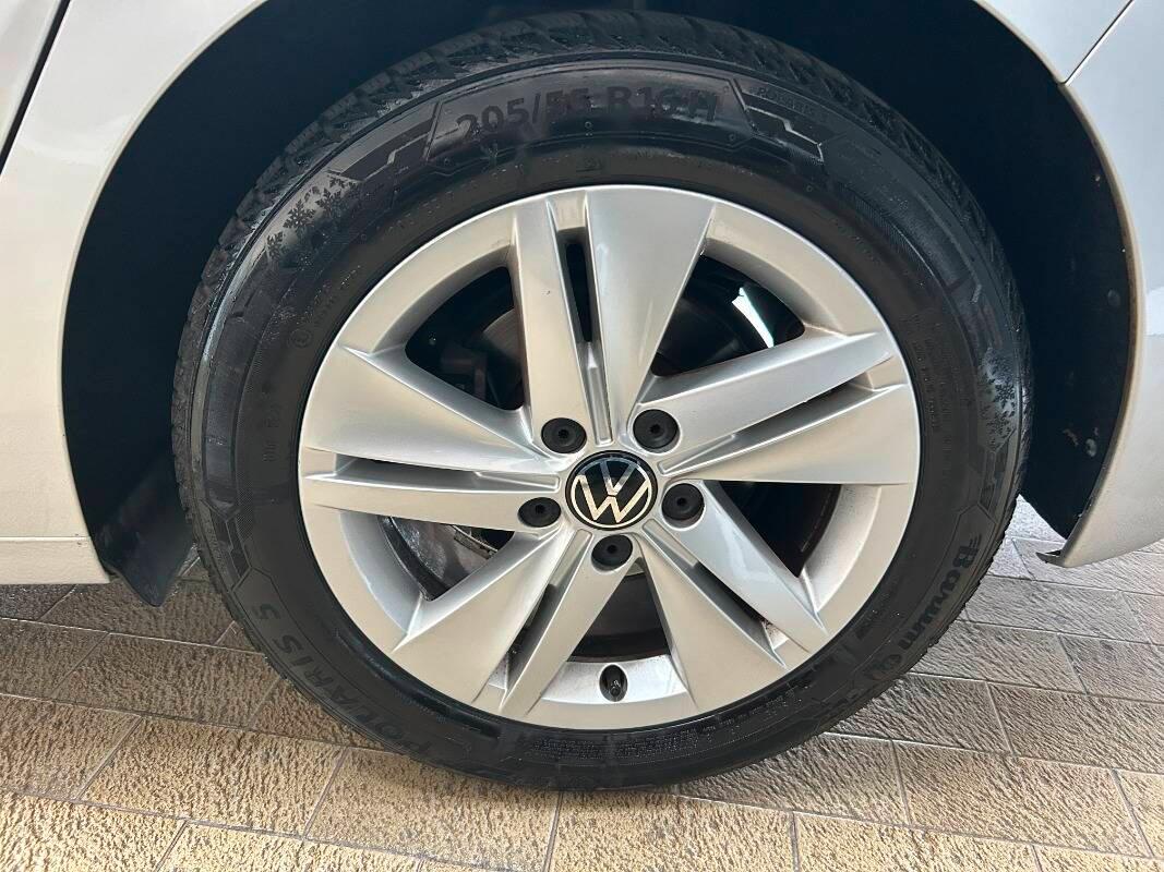 Volkswagen Golf 2.0 tdi Life 150cv dsg
