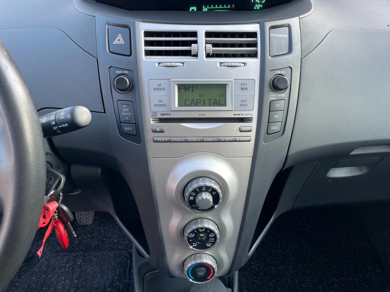 Toyota Yaris 1.3 5 porte Luna