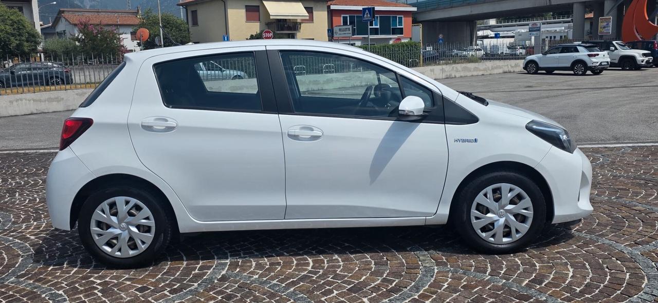 Toyota Yaris HYBRID 5P ACTIVE