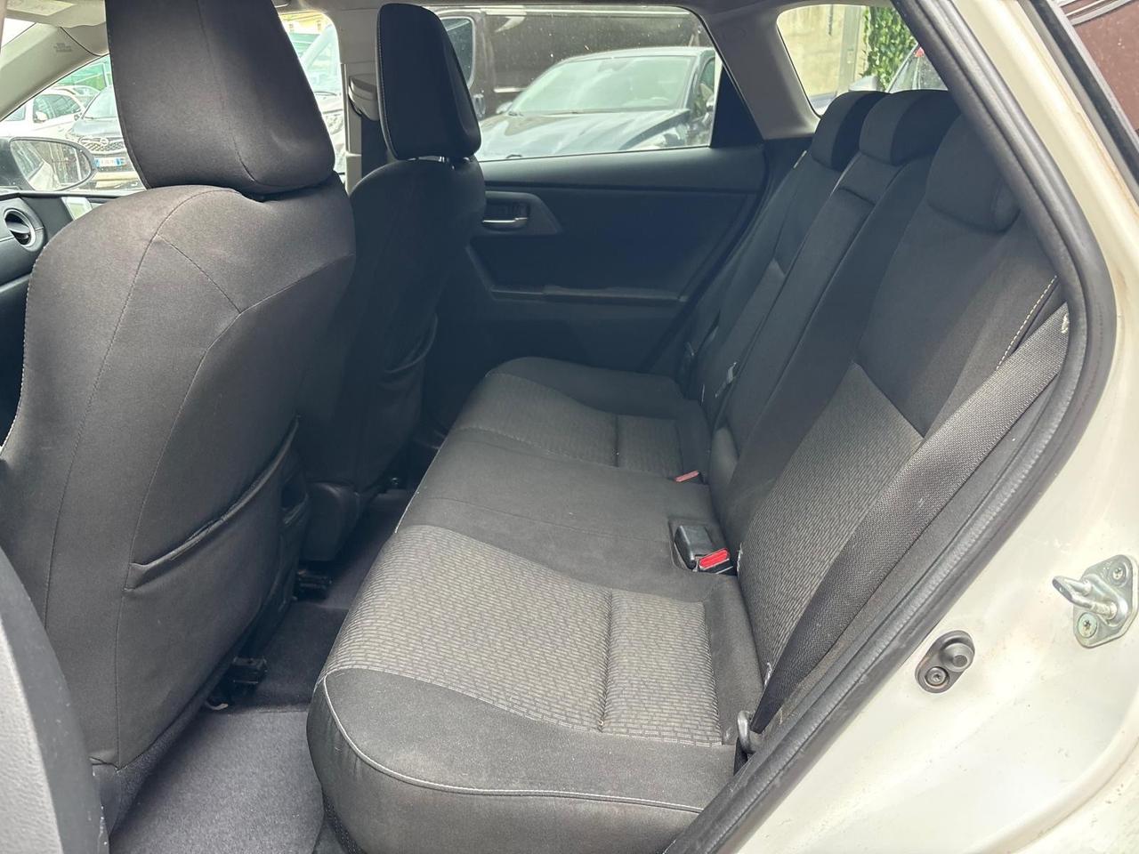 Toyota Auris Touring Sports 1.8 Hybrid Lounge