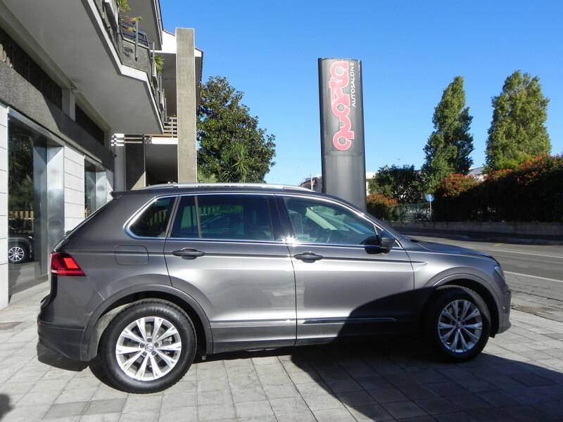 Volkswagen Tiguan 2.0 TDI SCR DSG Business BlueMotion Technology