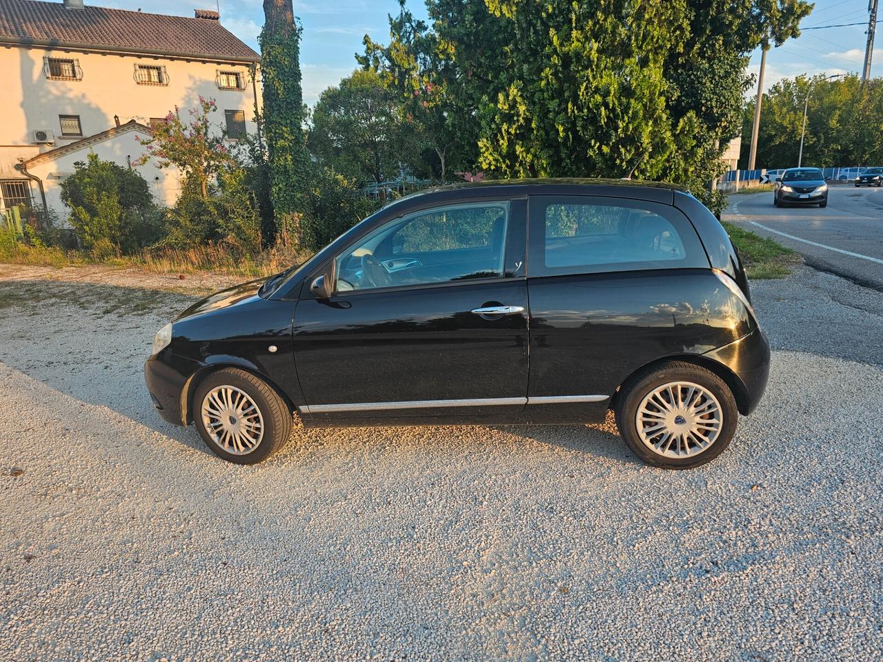 Lancia Ypsilon 1.2 Argento