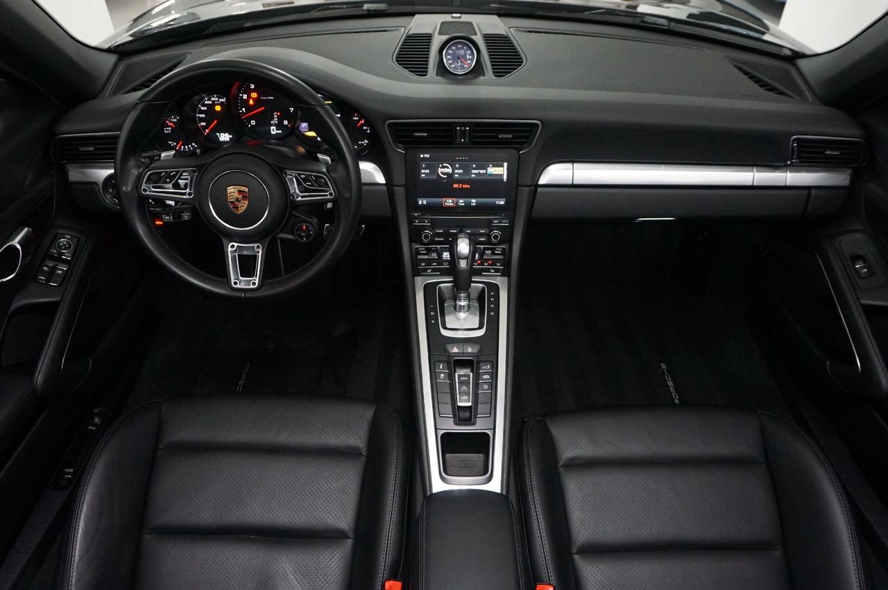 Porsche 911 3.0 Carrera Cabriolet 991