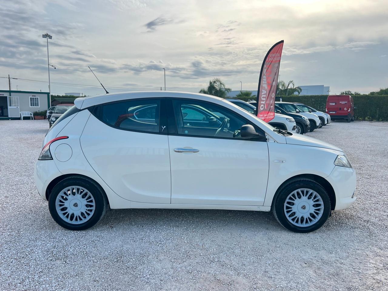 Lancia Ypsilon 1.2 69 CV 5 porte