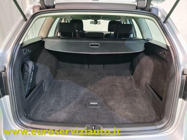 VOLKSWAGEN Passat VARIANT. 1.6 TDI DSG Comfortline