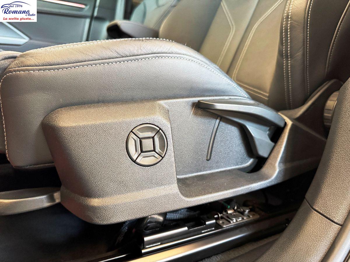 Audi Q3 SPB 35 TDI S tronic Identity Black /PELLE/R20