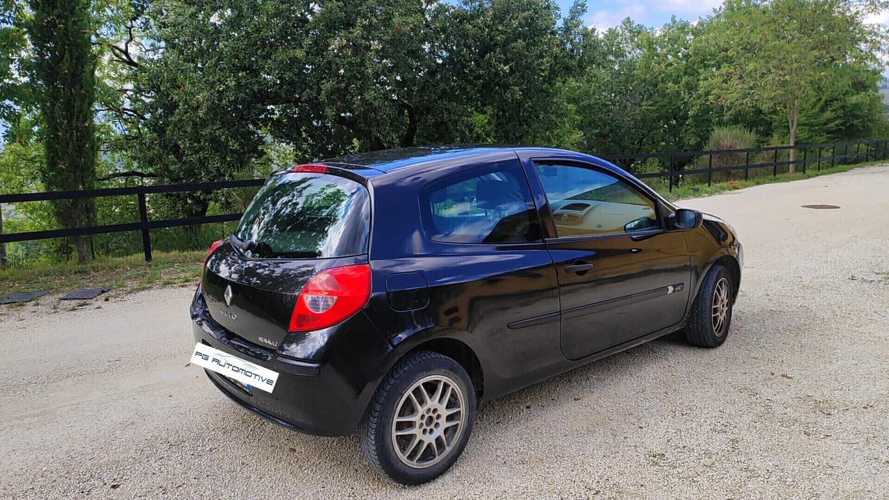 Renault Clio 1.5 dCi 65CV 3 porte Dynamique NEOPATENTATI