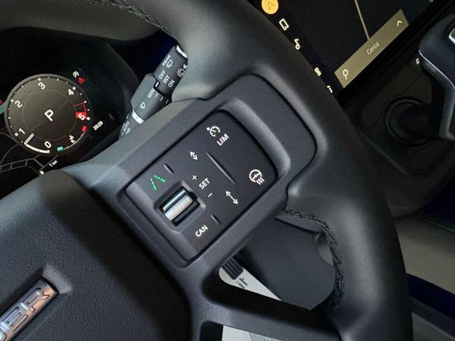LAND ROVER Defender 110 3.0D I6 200 CV AWD Auto X-Dynamic SE TETTO PAN