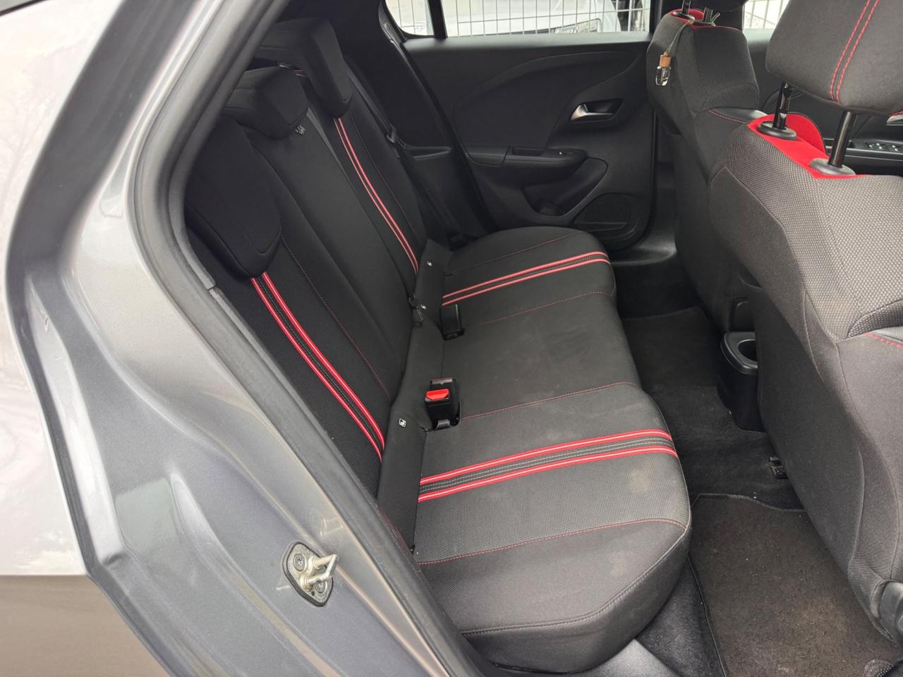 Opel Corsa 1.2 100 CV GS Line neopaten garanzia 12 mesi